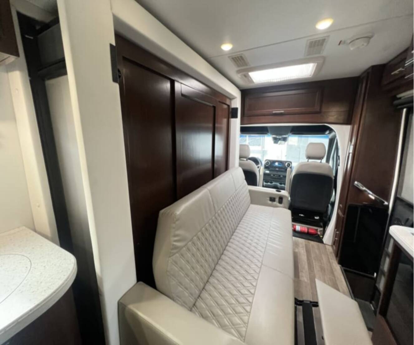 A photo of this 2021 Regency ULTRA BROUGHAM M-25MB