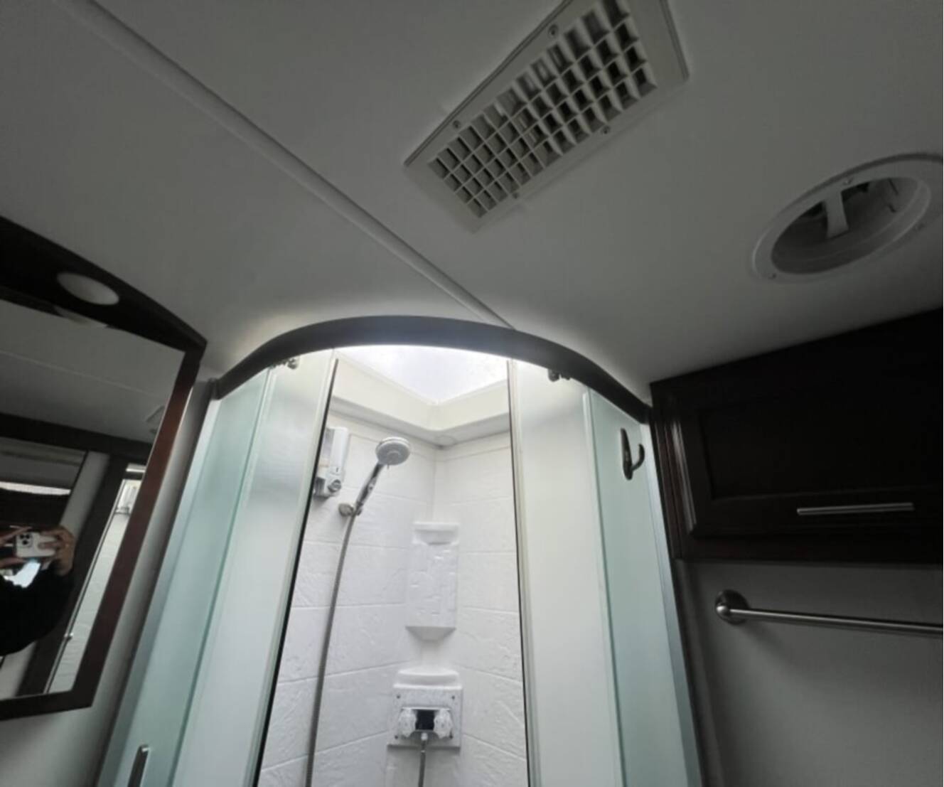 A photo of this 2021 Regency ULTRA BROUGHAM M-25MB