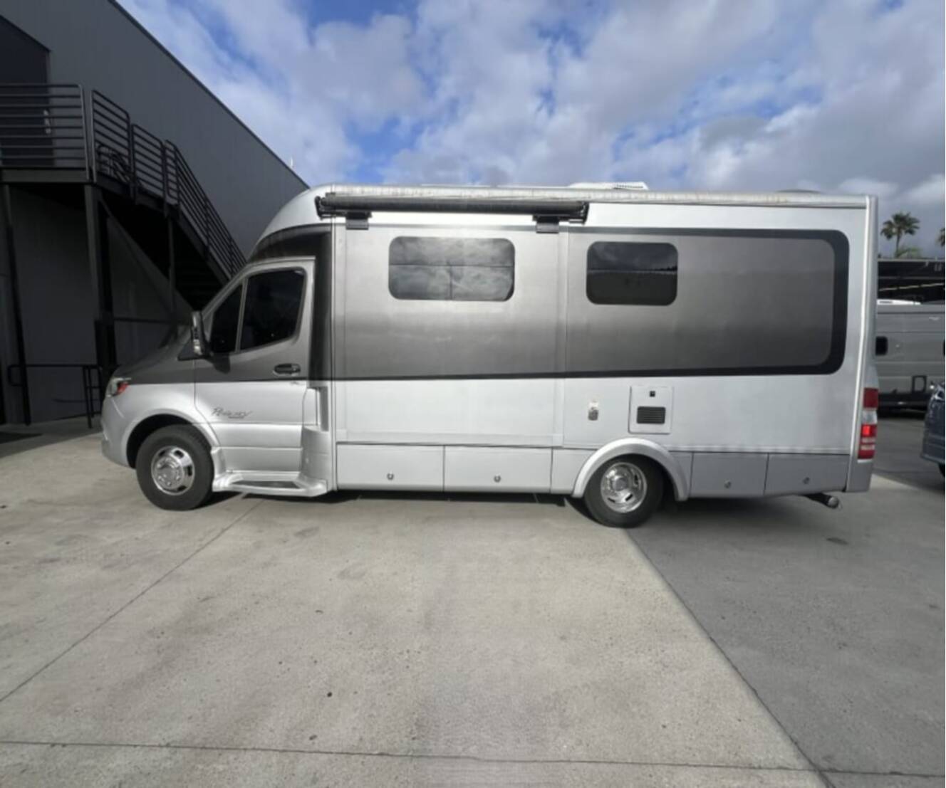 A photo of this 2021 Regency ULTRA BROUGHAM M-25MB