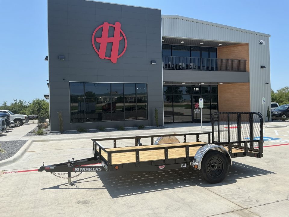 2027 PJ Trailers U7 in Paris, TX
