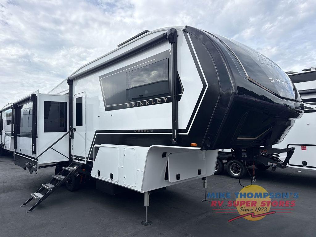 2027 Brinkley Model Z 2700 in fountain valley CA