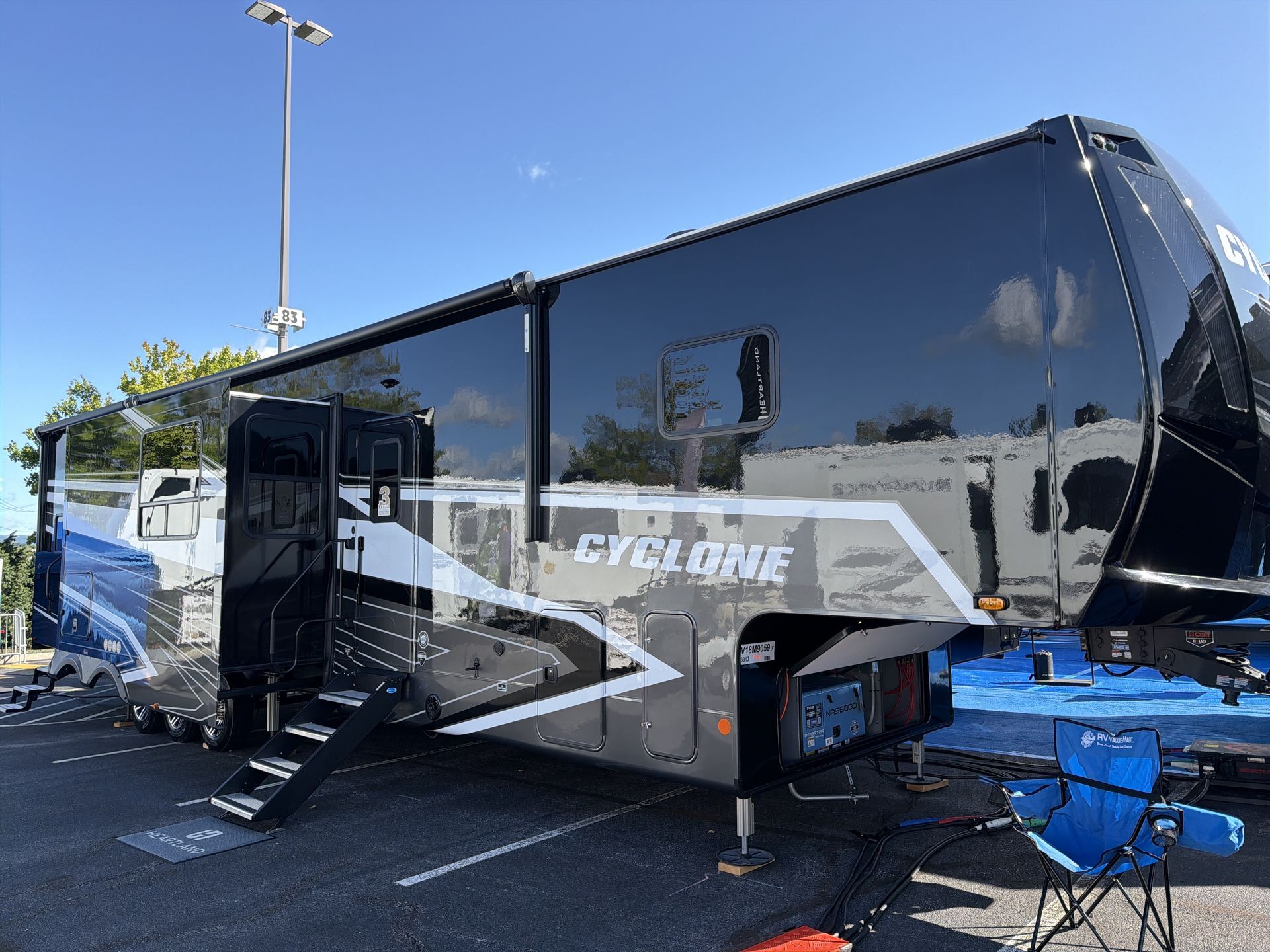 2027 Heartland Cyclone 3913 in manheim PA