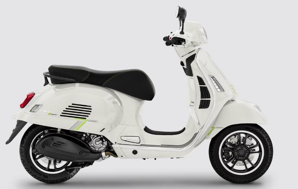 2027 Vespa GTS 310 SuperTech 310 in Chicago, IL