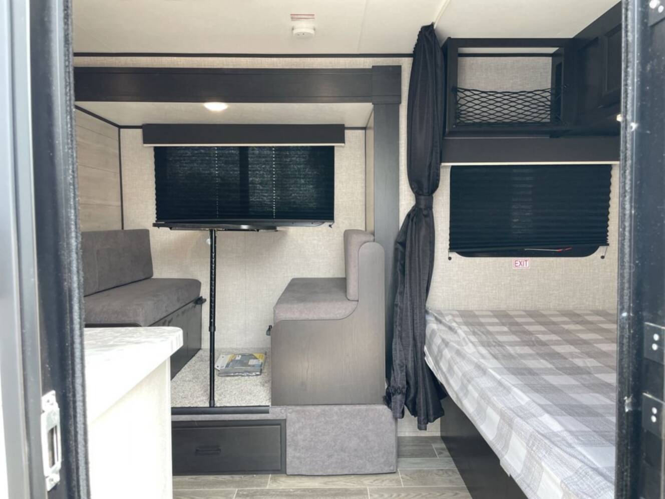 A photo of this 2022 Jayco Jay Flight SLX 184BS