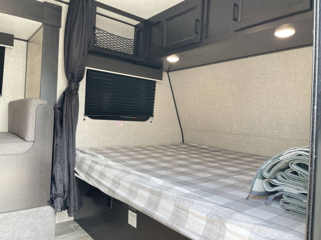 A photo of this 2022 Jayco Jay Flight SLX 184BS