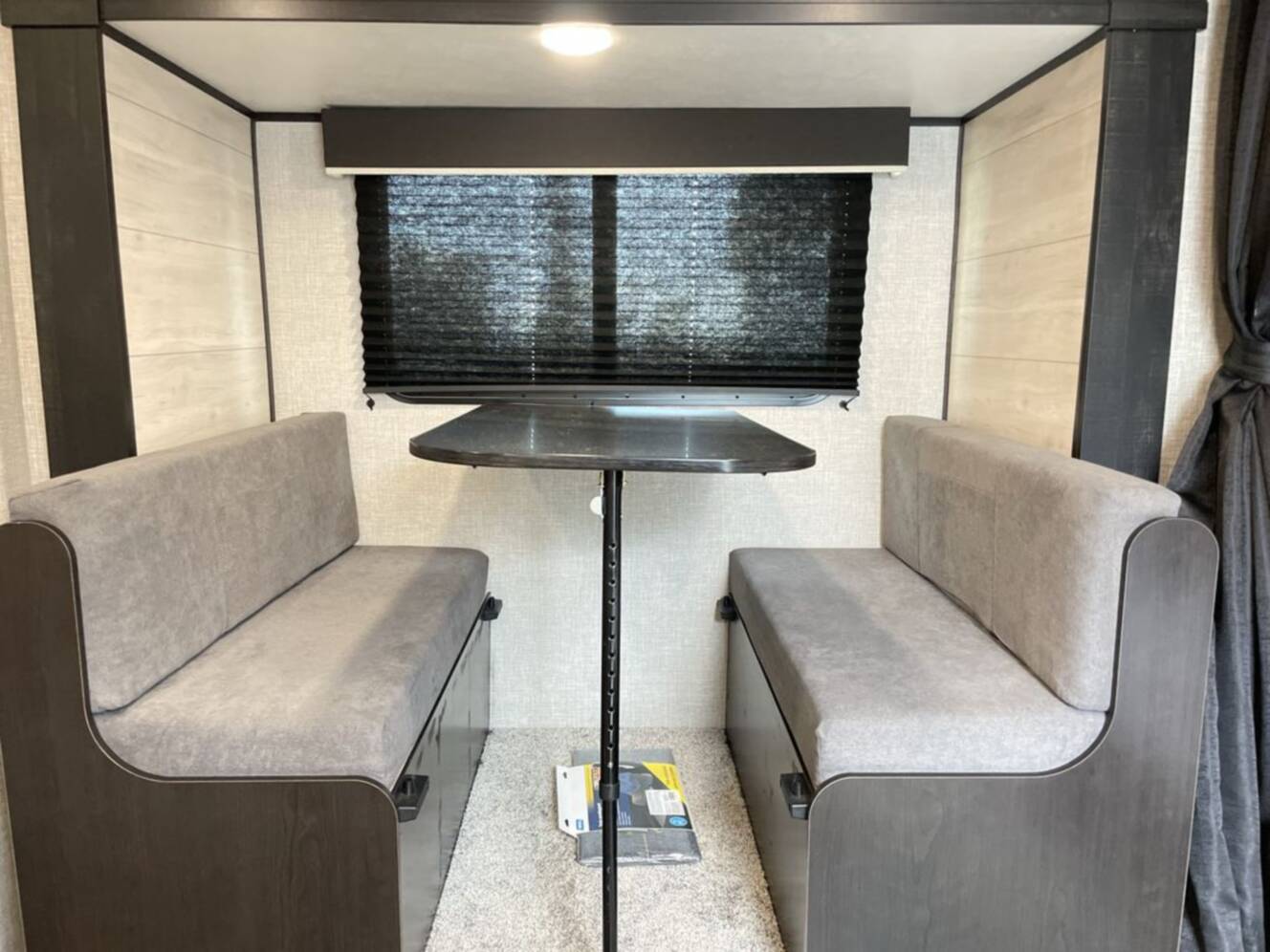 A photo of this 2022 Jayco Jay Flight SLX 184BS