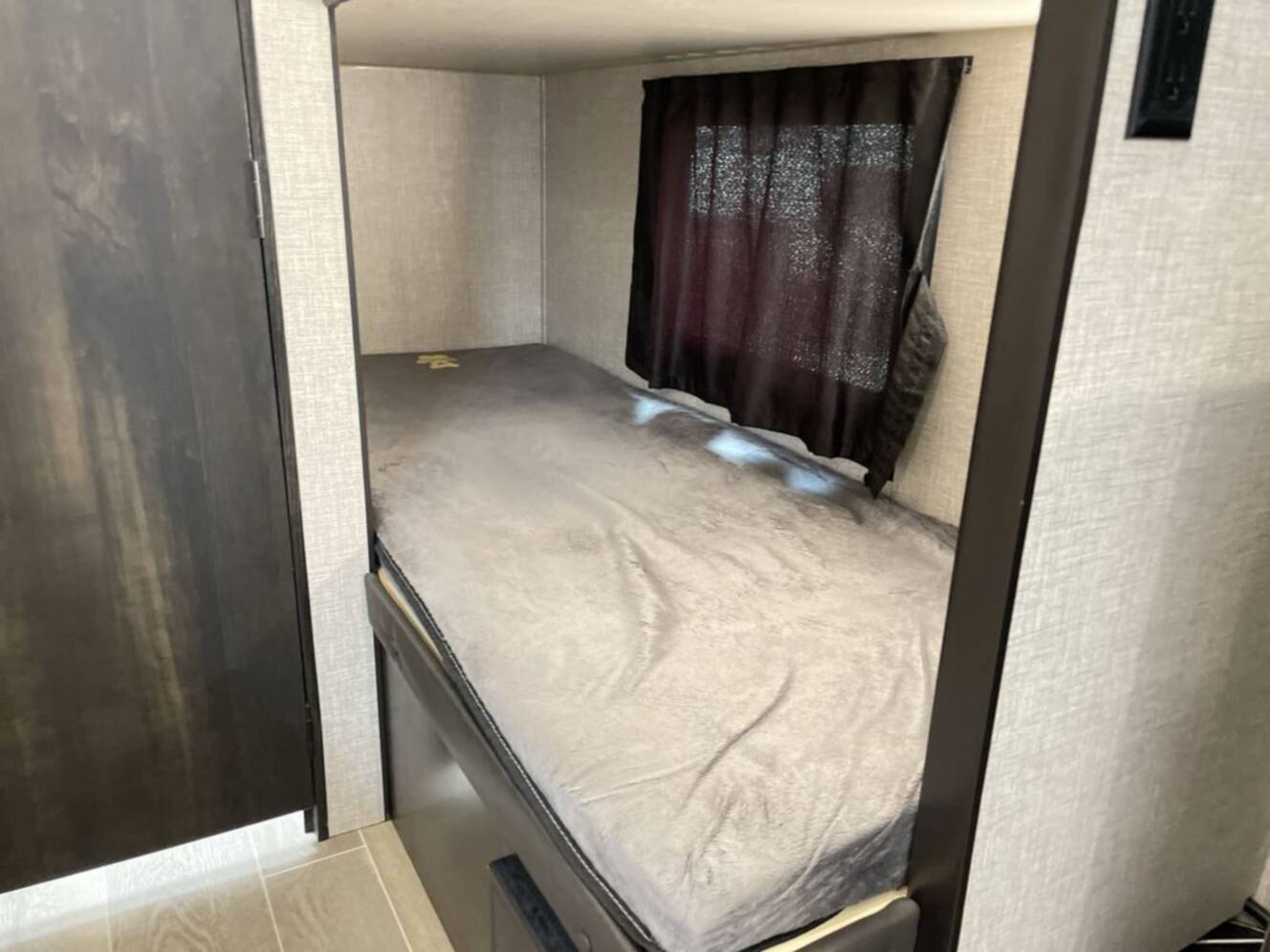 A photo of this 2022 Jayco Jay Flight SLX 184BS