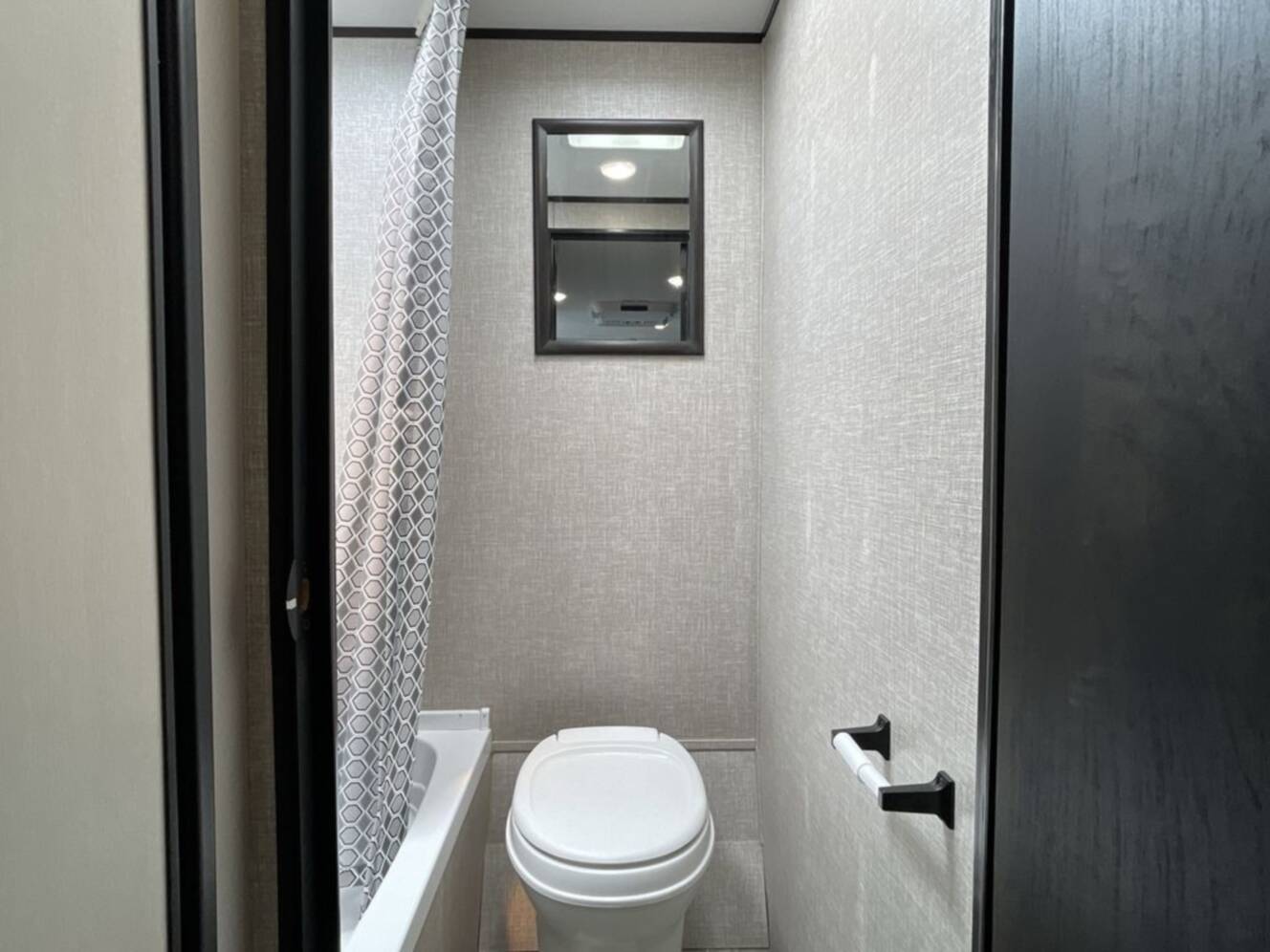A photo of this 2022 Jayco Jay Flight SLX 184BS