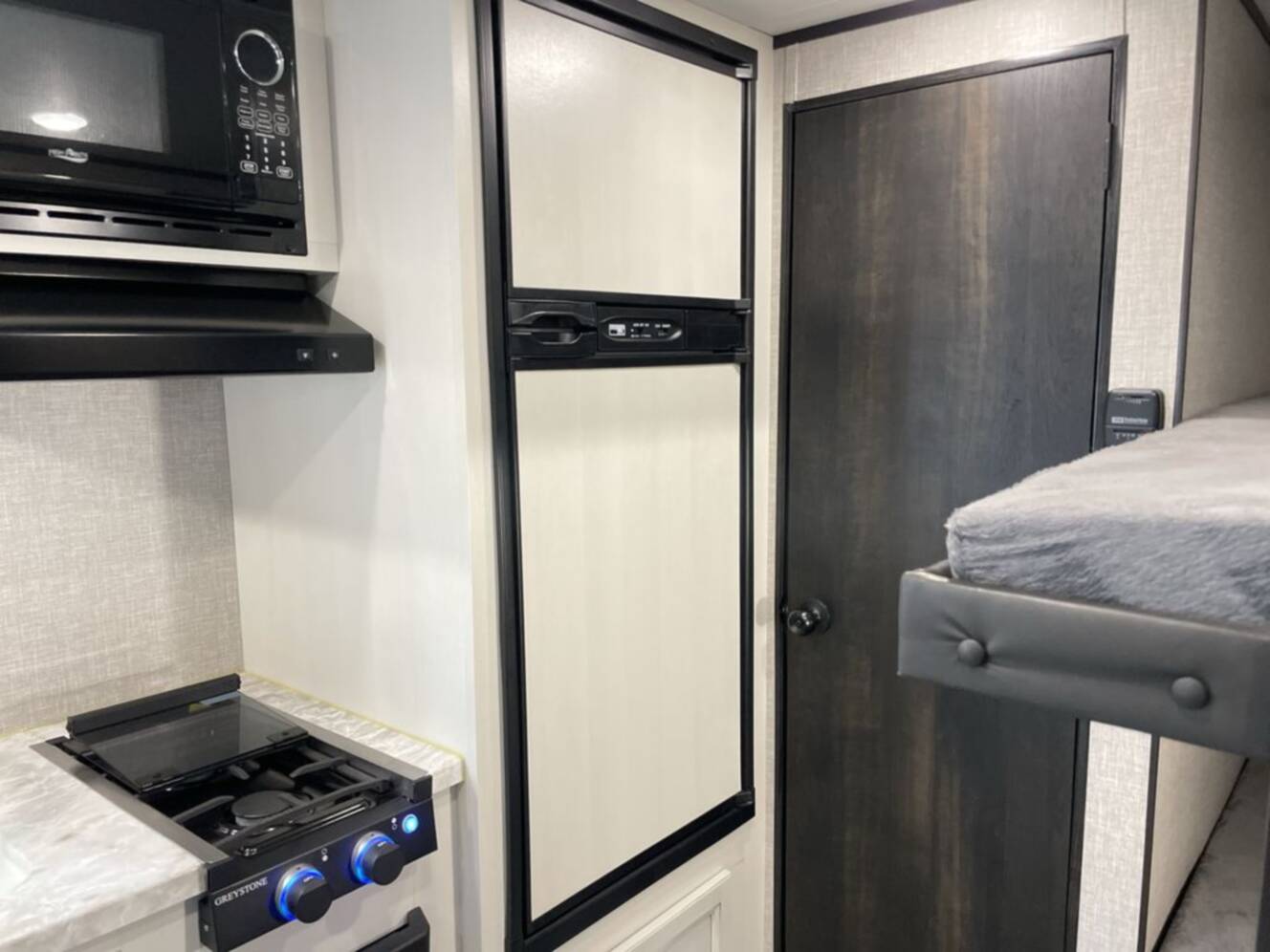 A photo of this 2022 Jayco Jay Flight SLX 184BS