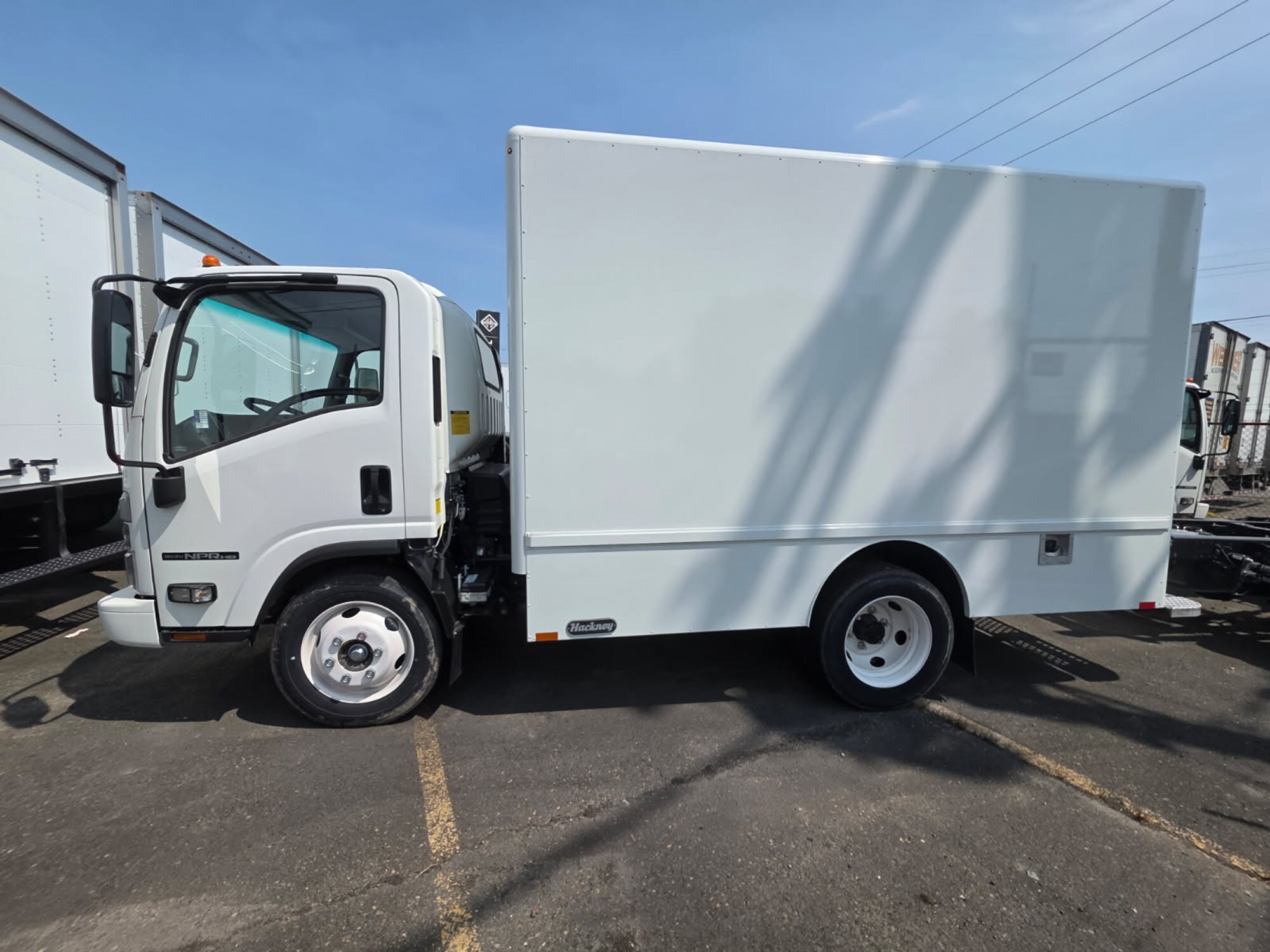 2024 ISUZU NPR HD in Mount Vernon, WA