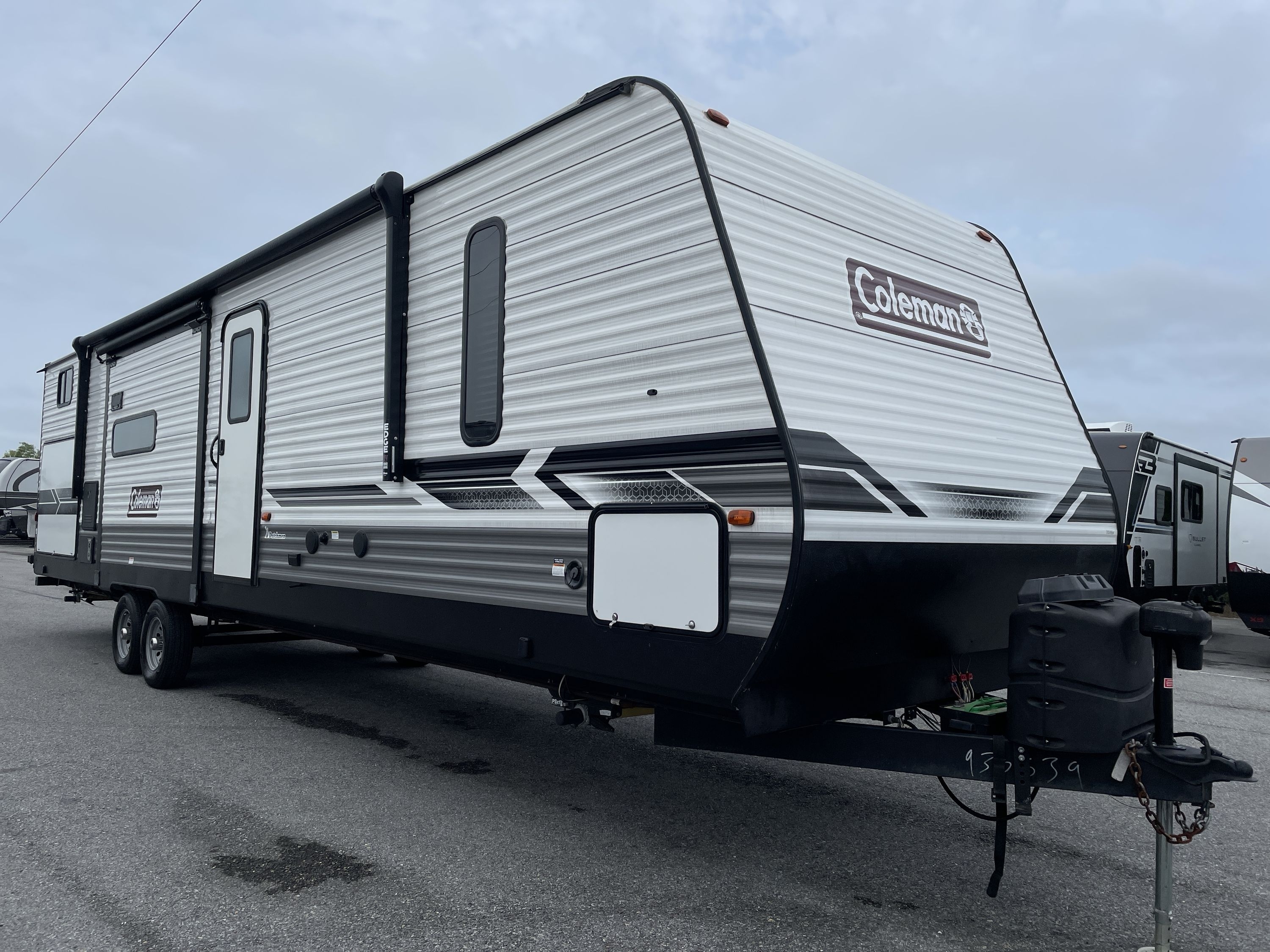 2023 Coleman COLEMAN LANTERN 337BH RV