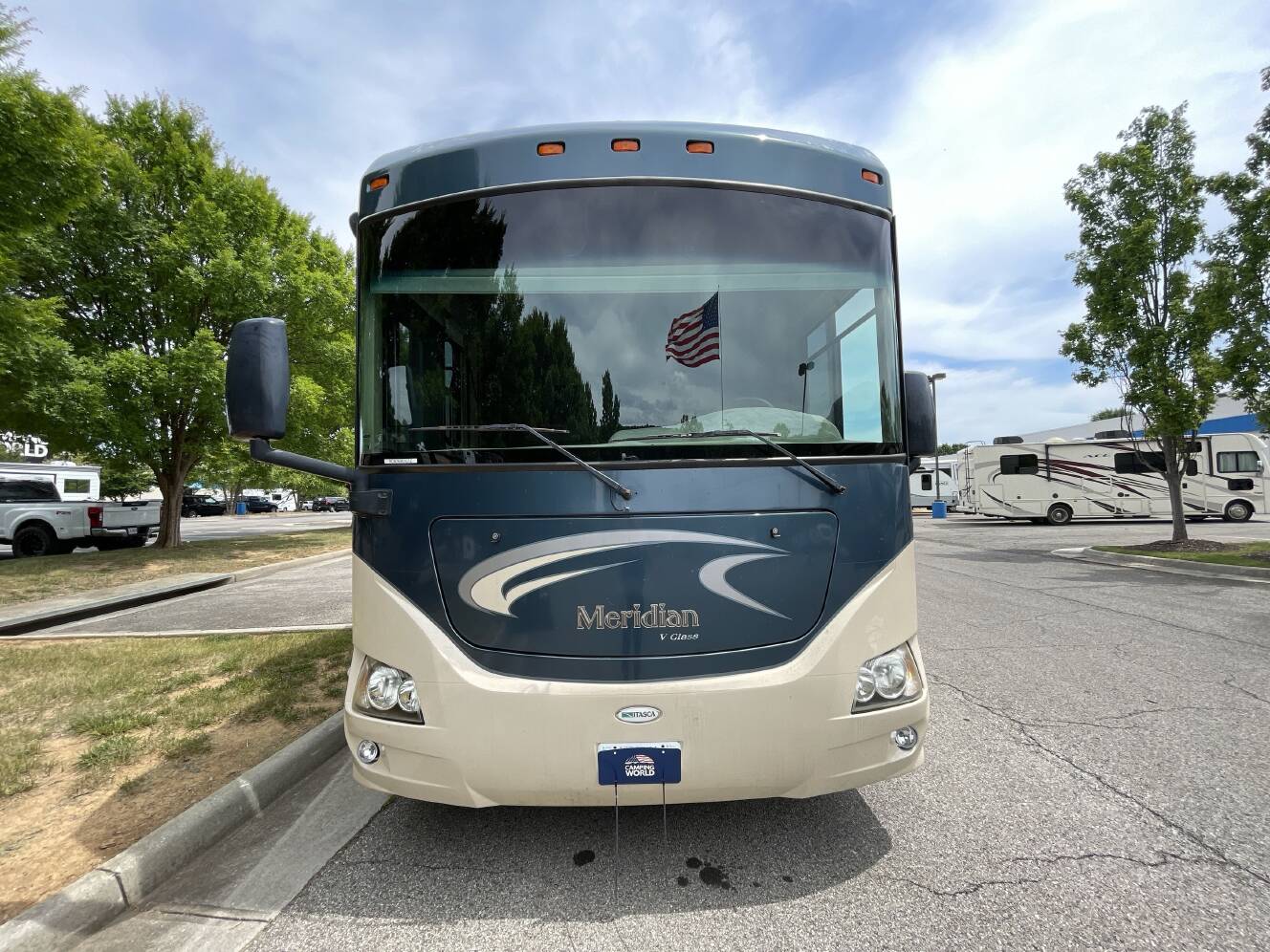 A photo of this 2011 Itasca MERIDIAN V CLASS 34Y