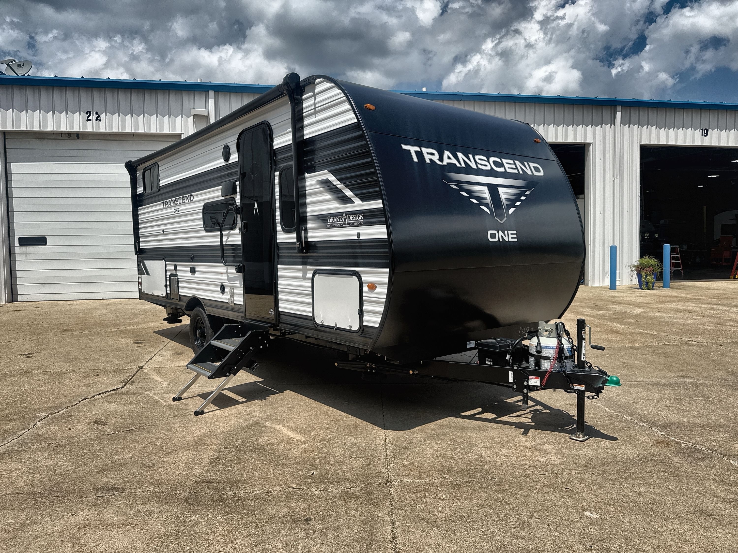 2025 Grand Design TRANSCEND ONE 161BH in roanoke VA
