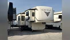 2021 Forest River CEDAR CREEK SILVERBACK 37FLB RV