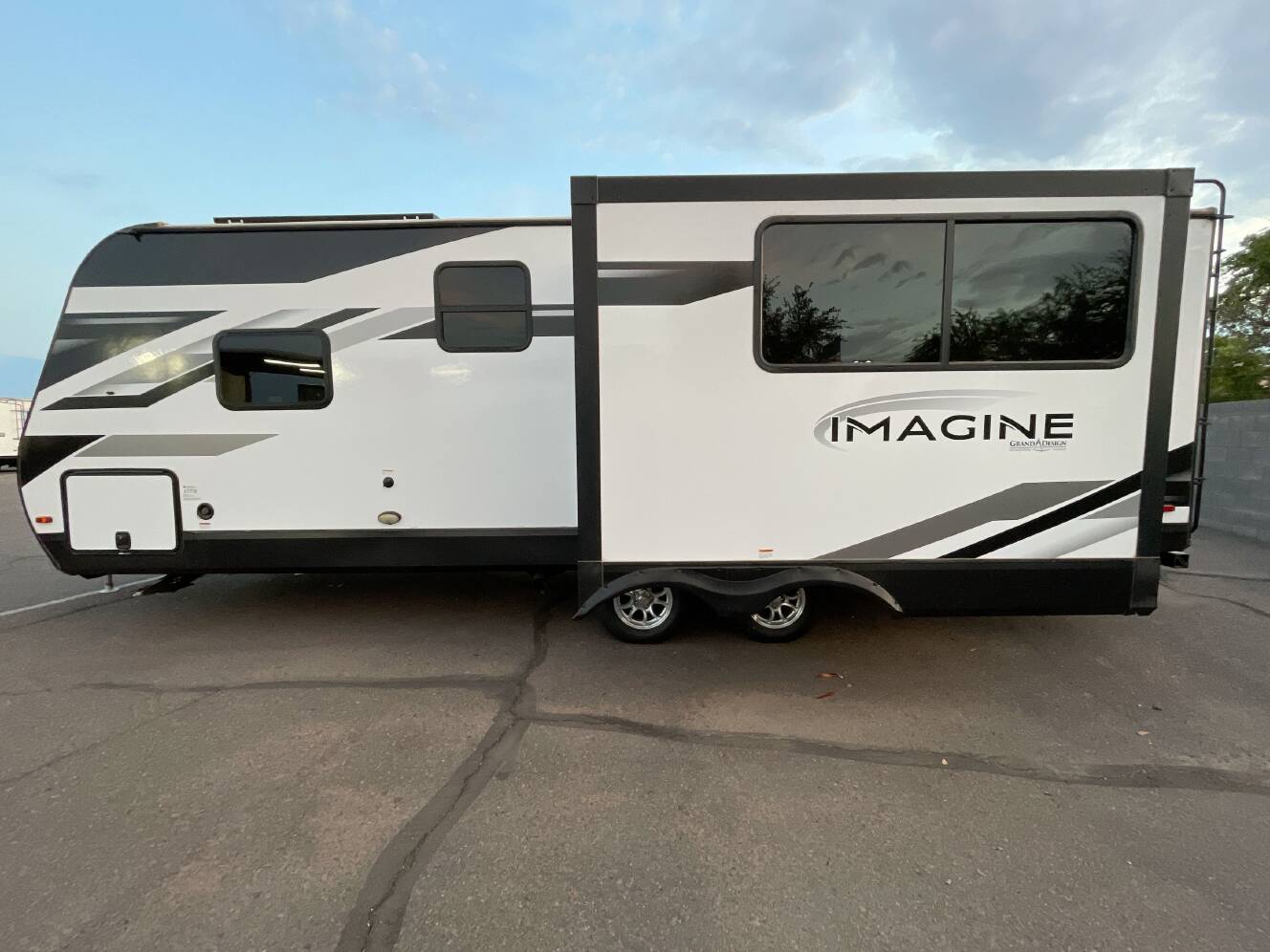 A photo of this 2022 Grand Design IMAGINE 2500RL