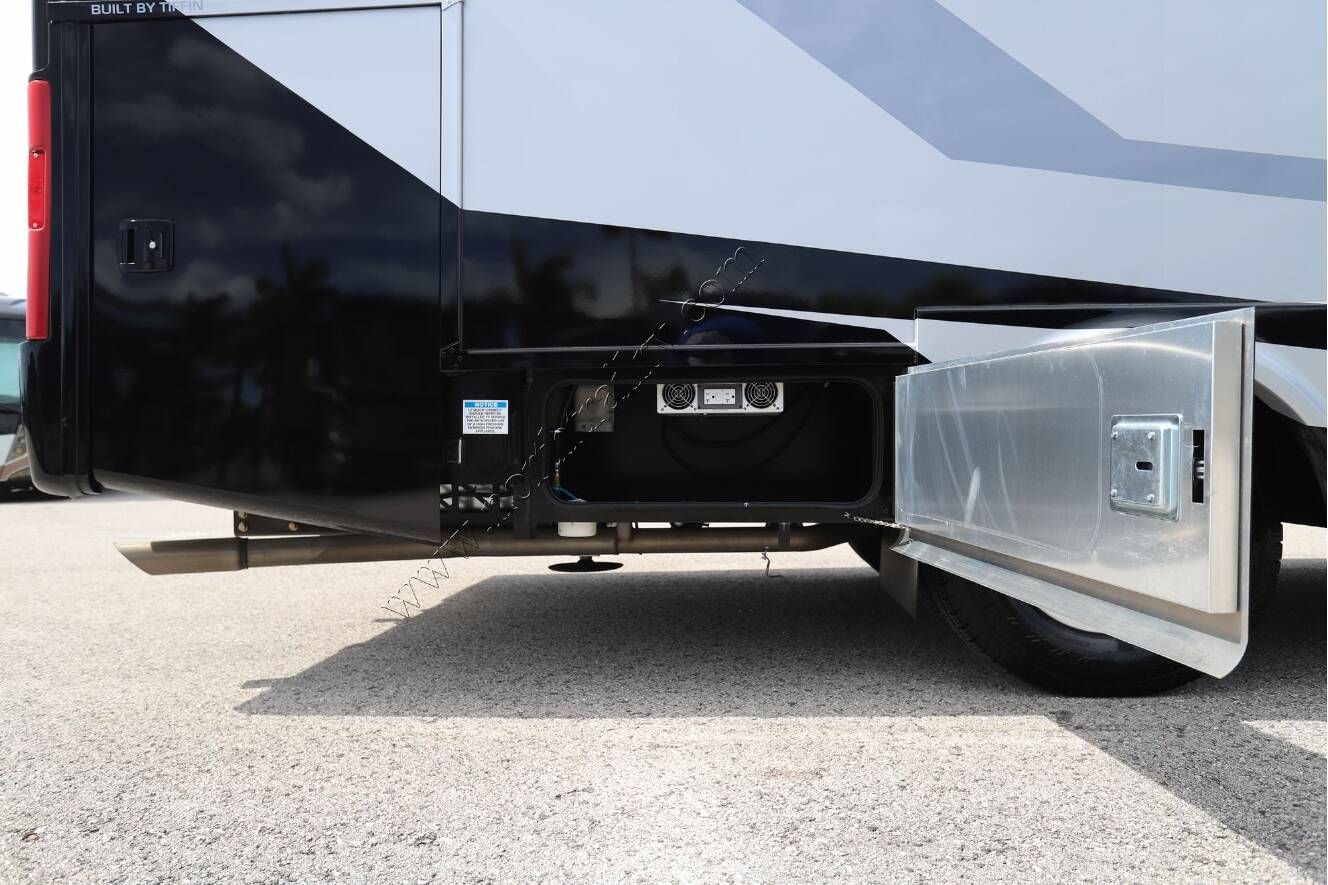 A photo of this 2026 Tiffin Motor Homes Wayfarer 25XLW