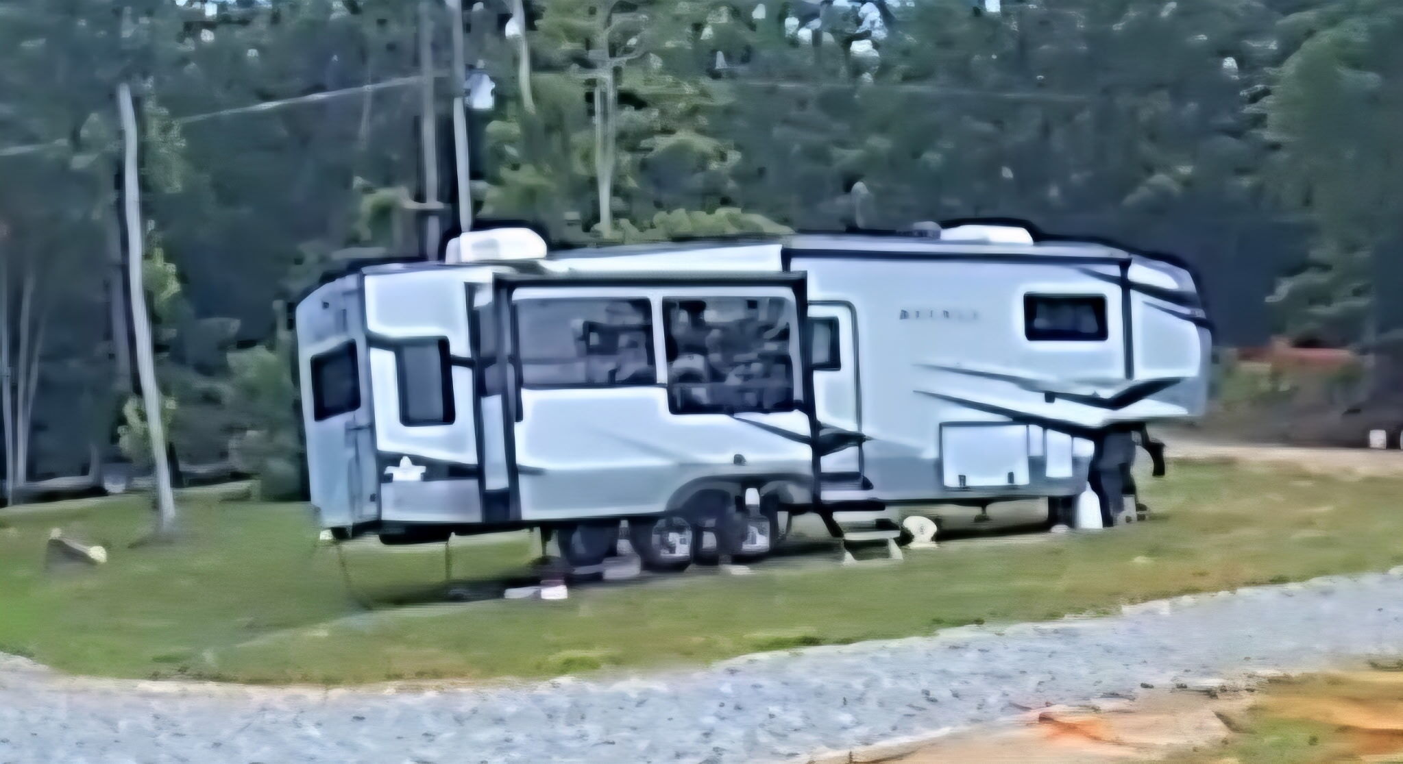 2022 Alliance Rv AVENUE 32RLS RV