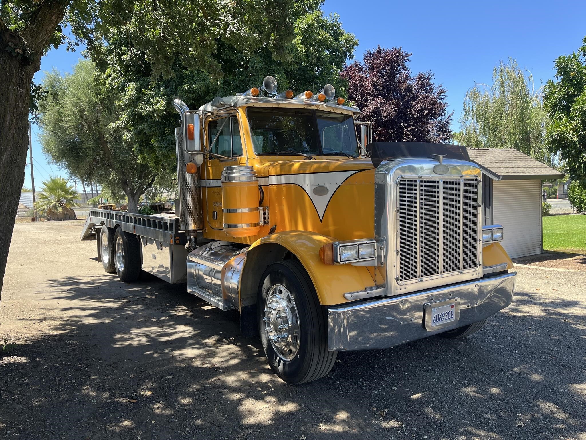 1996 PETERBILT 379 in Santa Rosa, CA