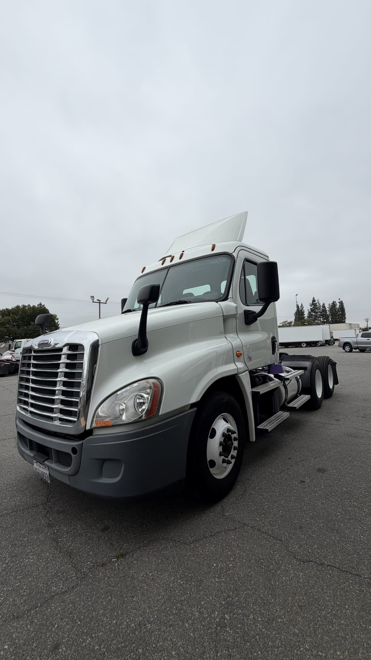 2020 FREIGHTLINER CASCADIA 125 in Pomona, CA
