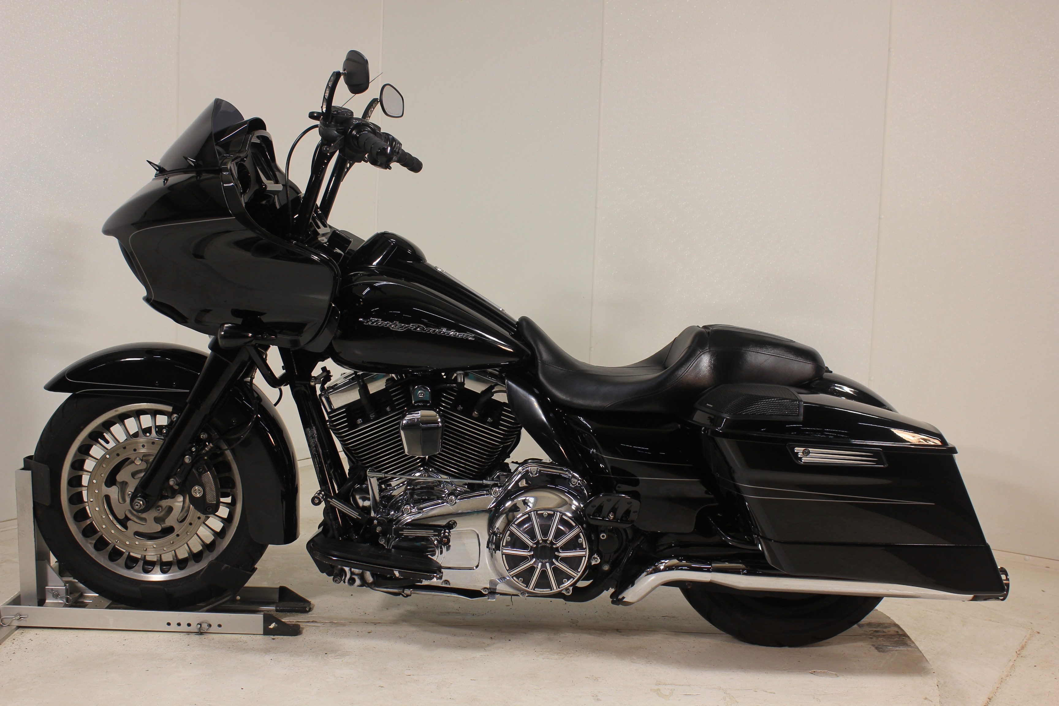 2016 Harley-Davidson Road Glide® Special SPECIAL FLTRXS in Pittsfield, MA