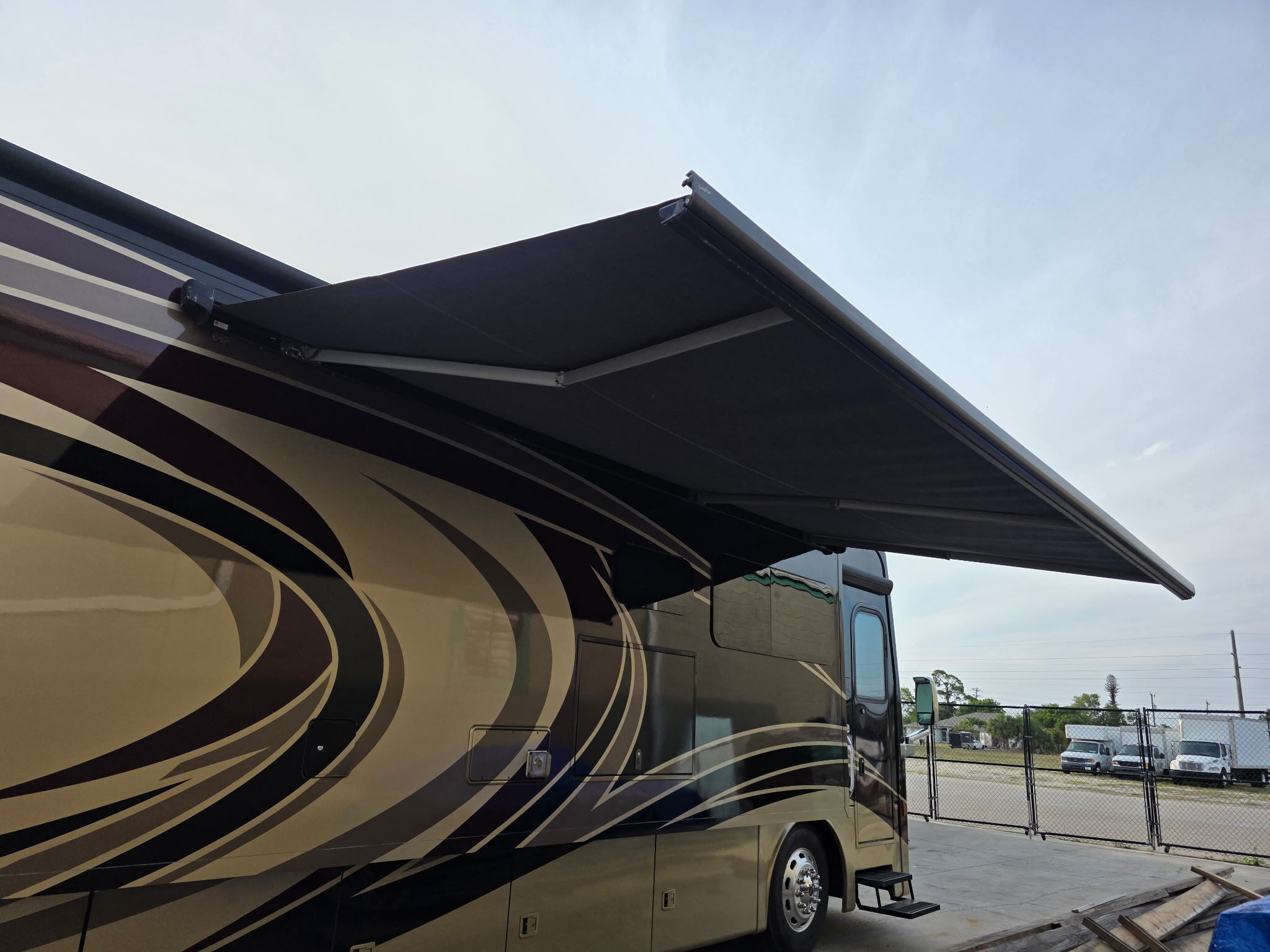 2016 Thor Motor Coach VENETIAN A40 in north fort myers FL