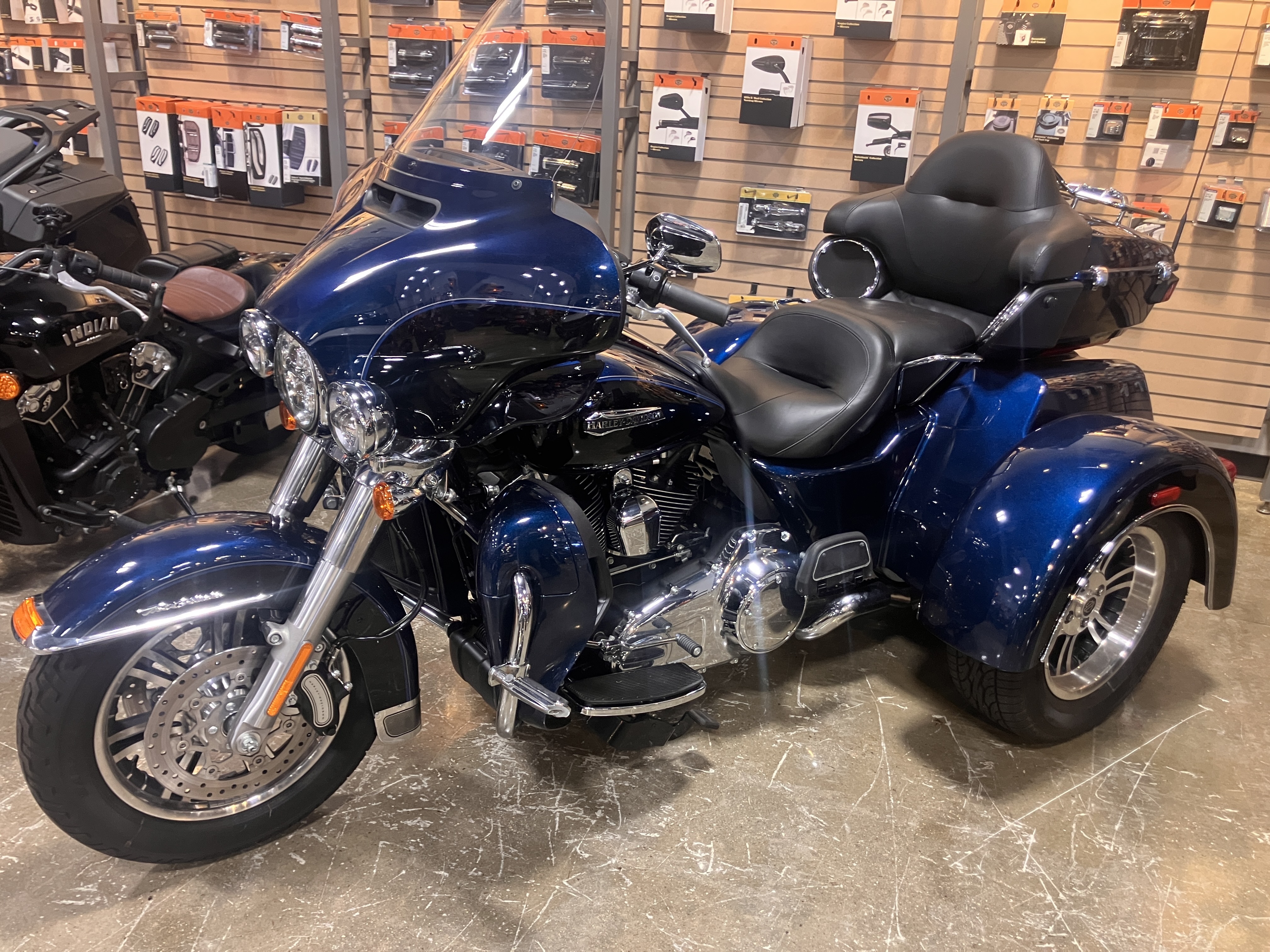 2014 Harley-Davidson TRI-GLIDE ULTRA BASE in West Long Branch, NJ