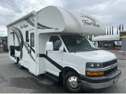 2018 THOR MOTOR COACH FOUR WINDS 22E