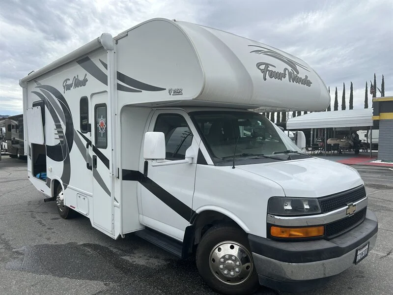 2018 THOR MOTOR COACH