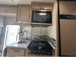 2018 THOR MOTOR COACH FOUR WINDS 22E