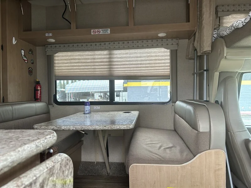2018 THOR MOTOR COACH FOUR WINDS 22E
