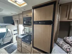 2018 THOR MOTOR COACH FOUR WINDS 22E