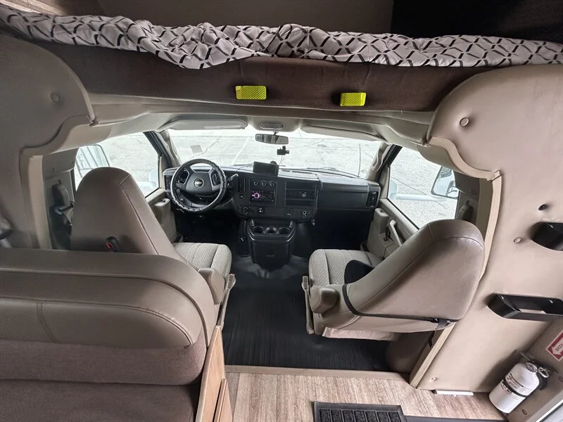2018 THOR MOTOR COACH FOUR WINDS 22E