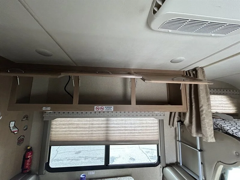 2018 THOR MOTOR COACH FOUR WINDS 22E