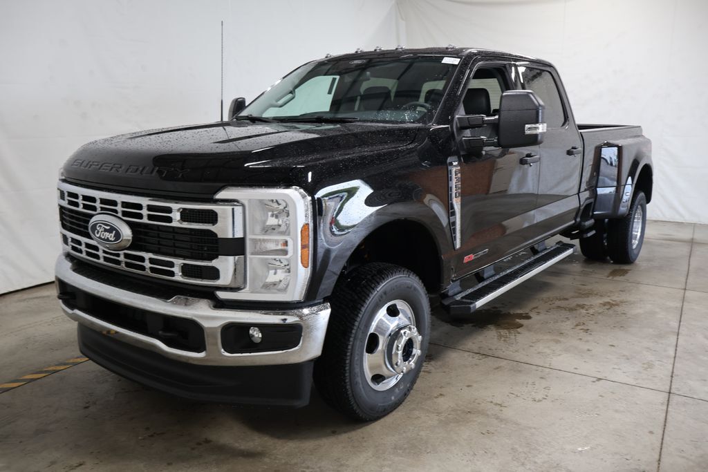 2027 FORD F350 in Groveport, OH
