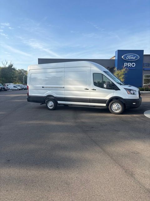 2027 FORD TRANSIT 250 in Plainfield, IN