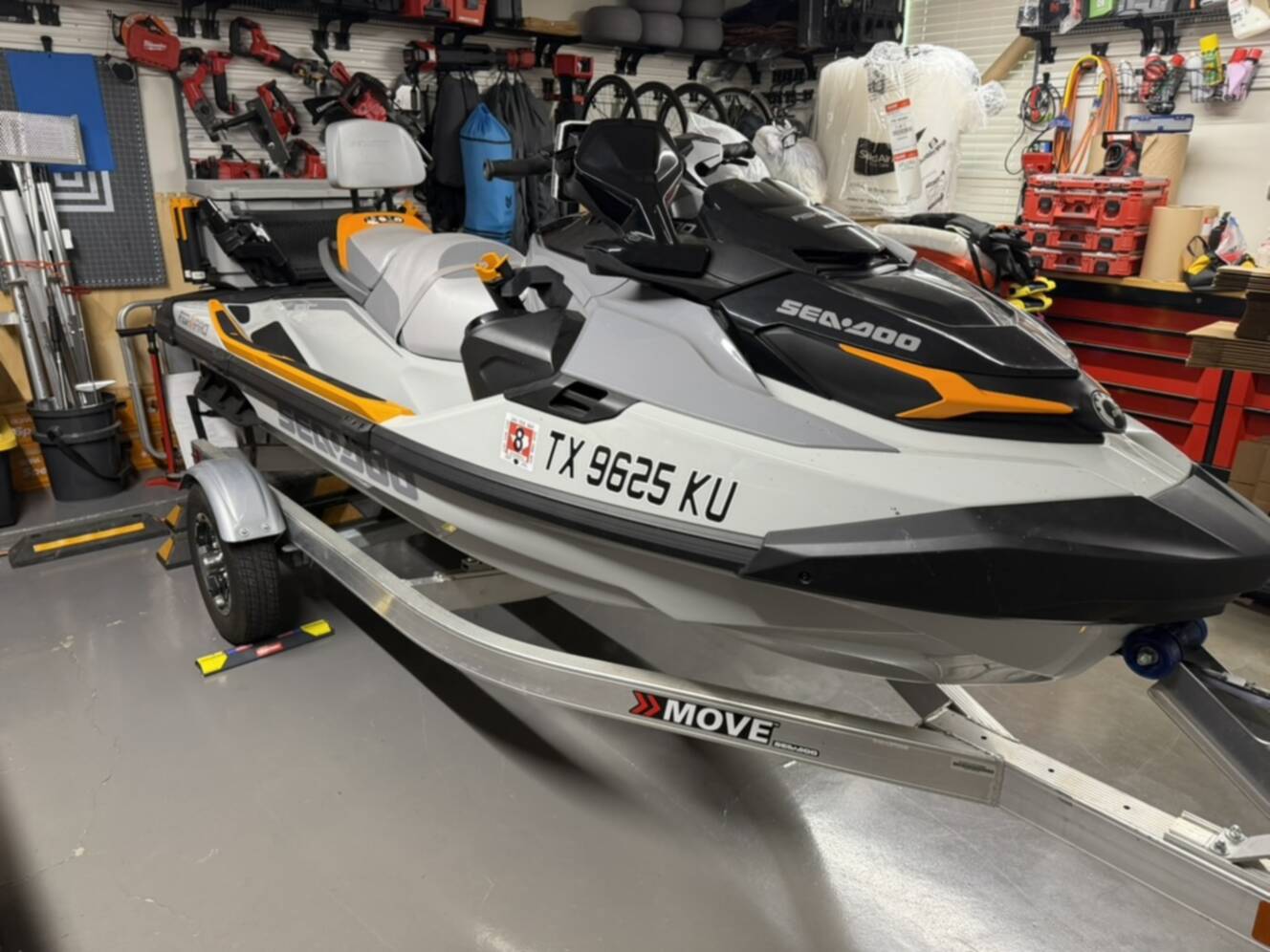 A photo of this 2024 Sea-Doo FISH PRO TROPHY 170