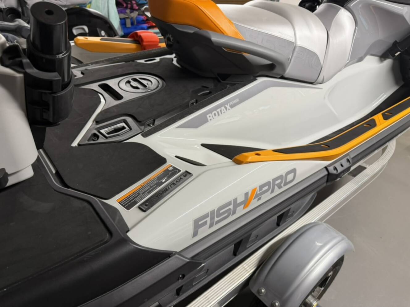 A photo of this 2024 Sea-Doo FISH PRO TROPHY 170