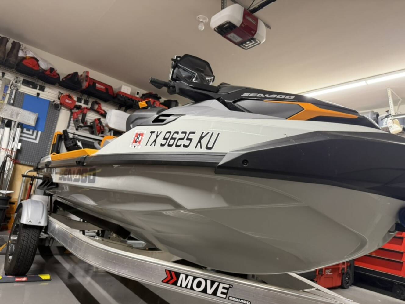 A photo of this 2024 Sea-Doo FISH PRO TROPHY 170