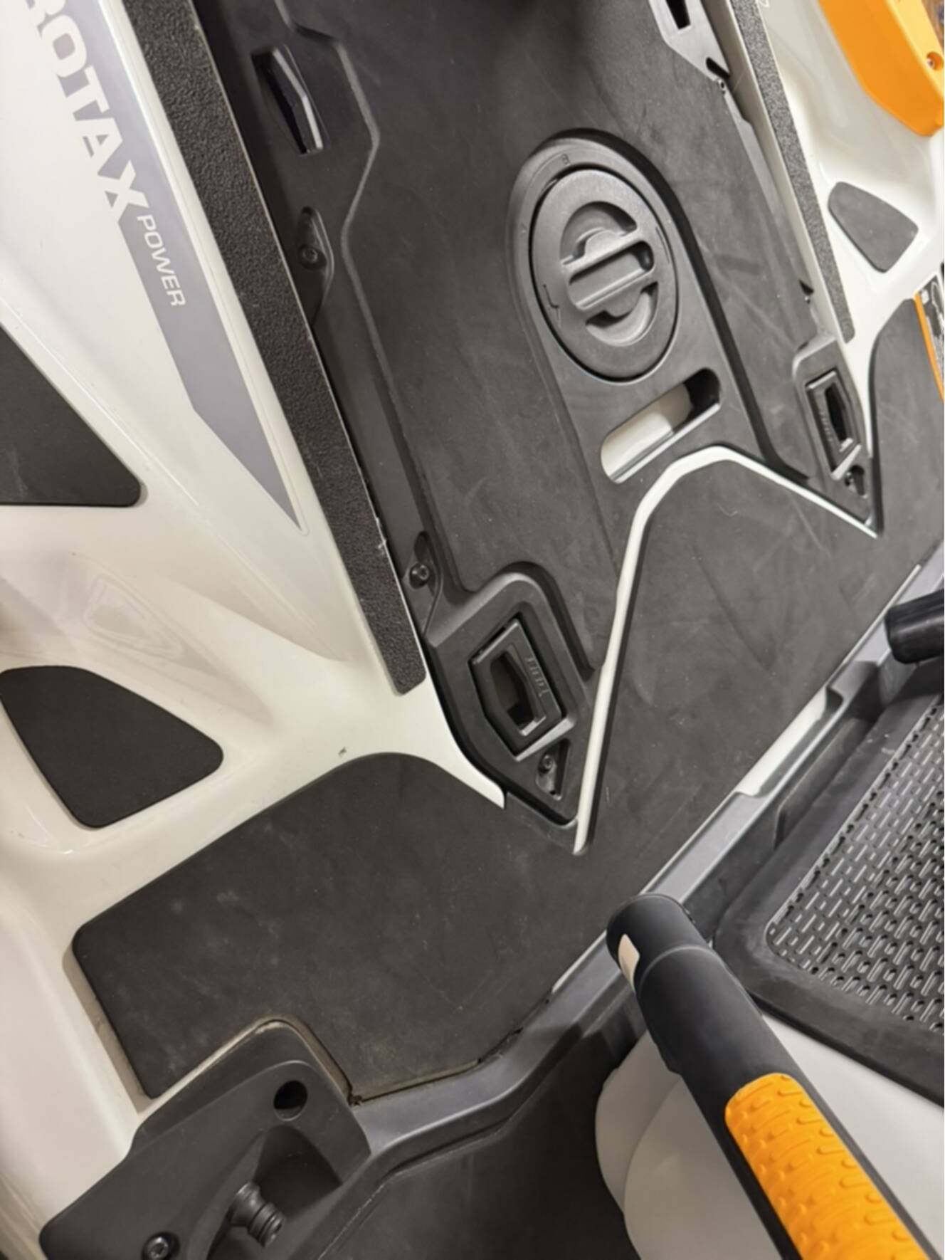 A photo of this 2024 Sea-Doo FISH PRO TROPHY 170