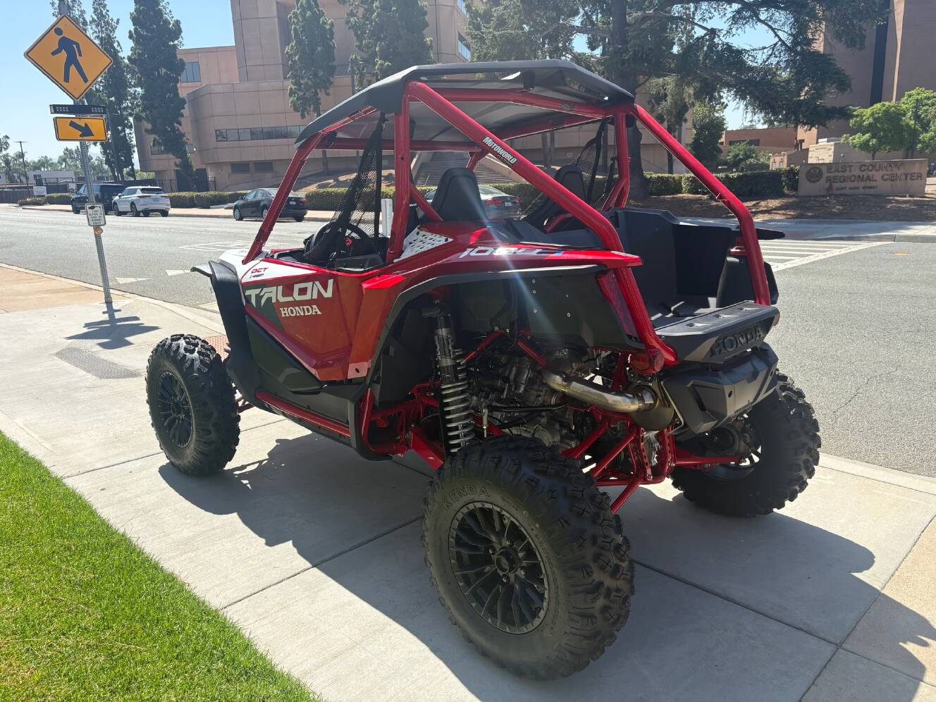 A photo of this 2026 Honda Talon 1000R FOX Live Valve