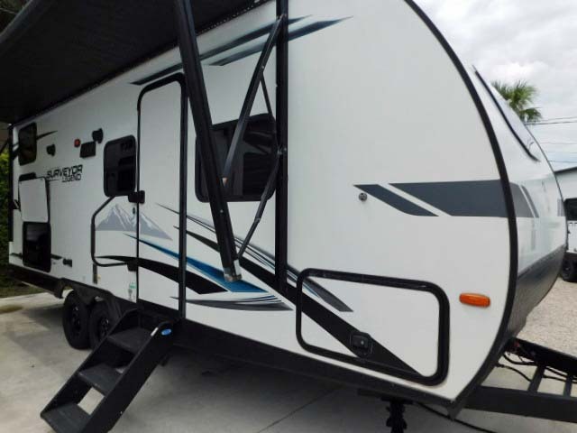 2022 Forest River SURVEYOR LEGEND 240BHLE in palm beach gardens FL