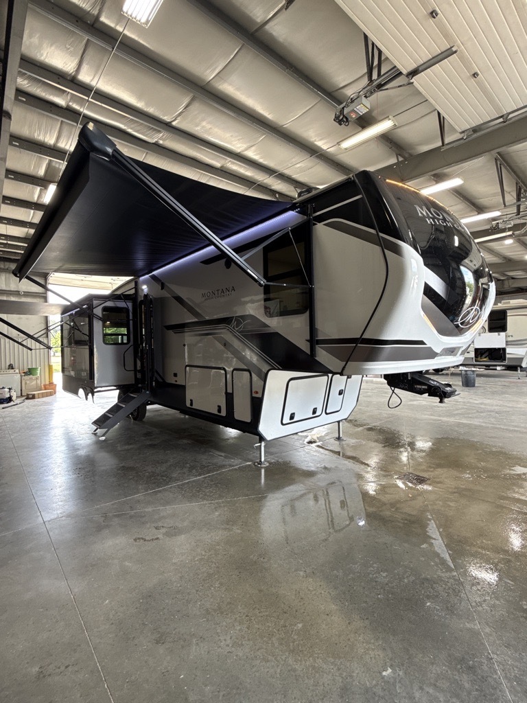 2025 Keystone Rv Montana High Country 331RL in elkhart IN