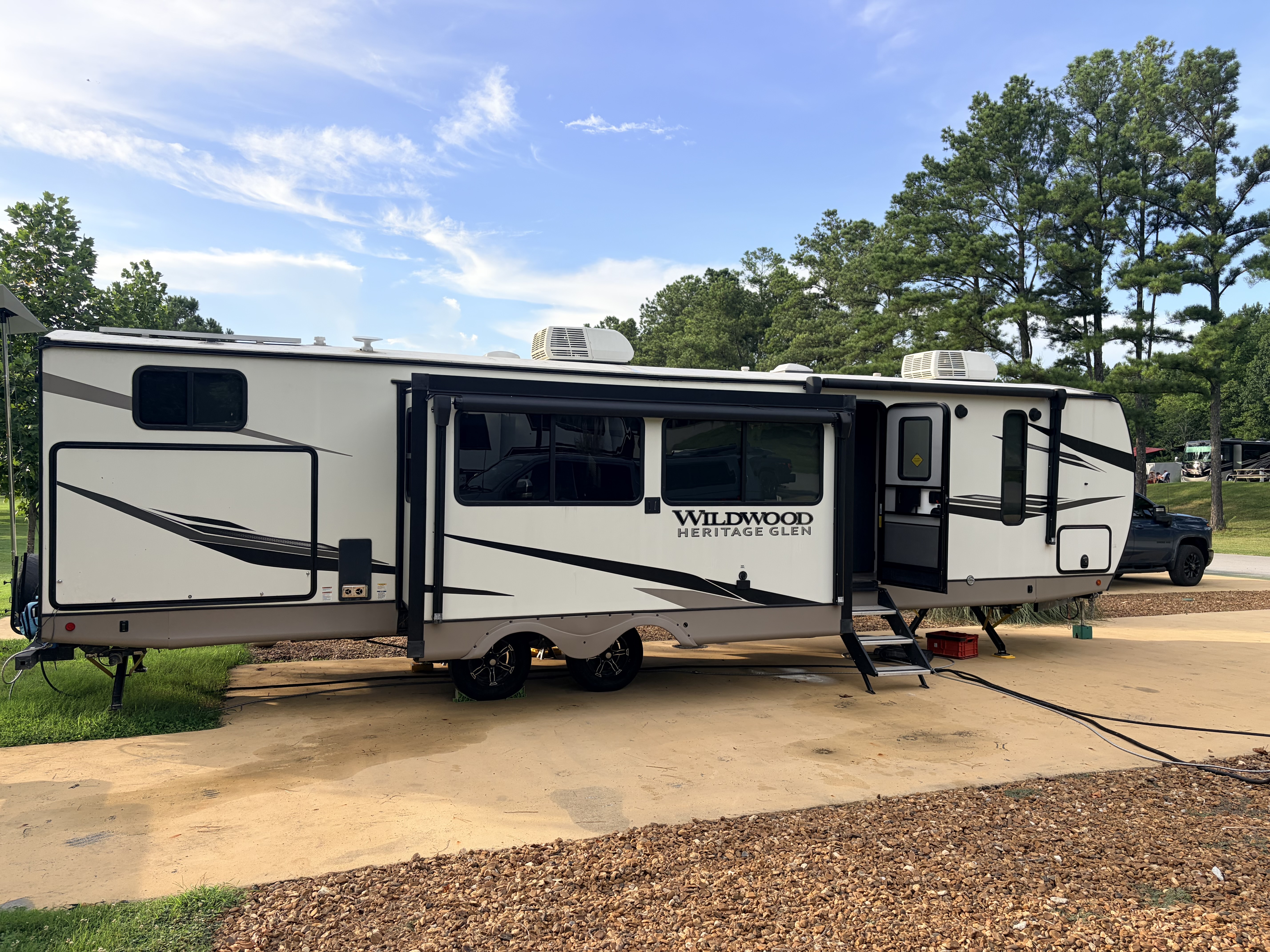 2023 Forest River WILDWOOD HERITAGE GLEN 310BHI RV