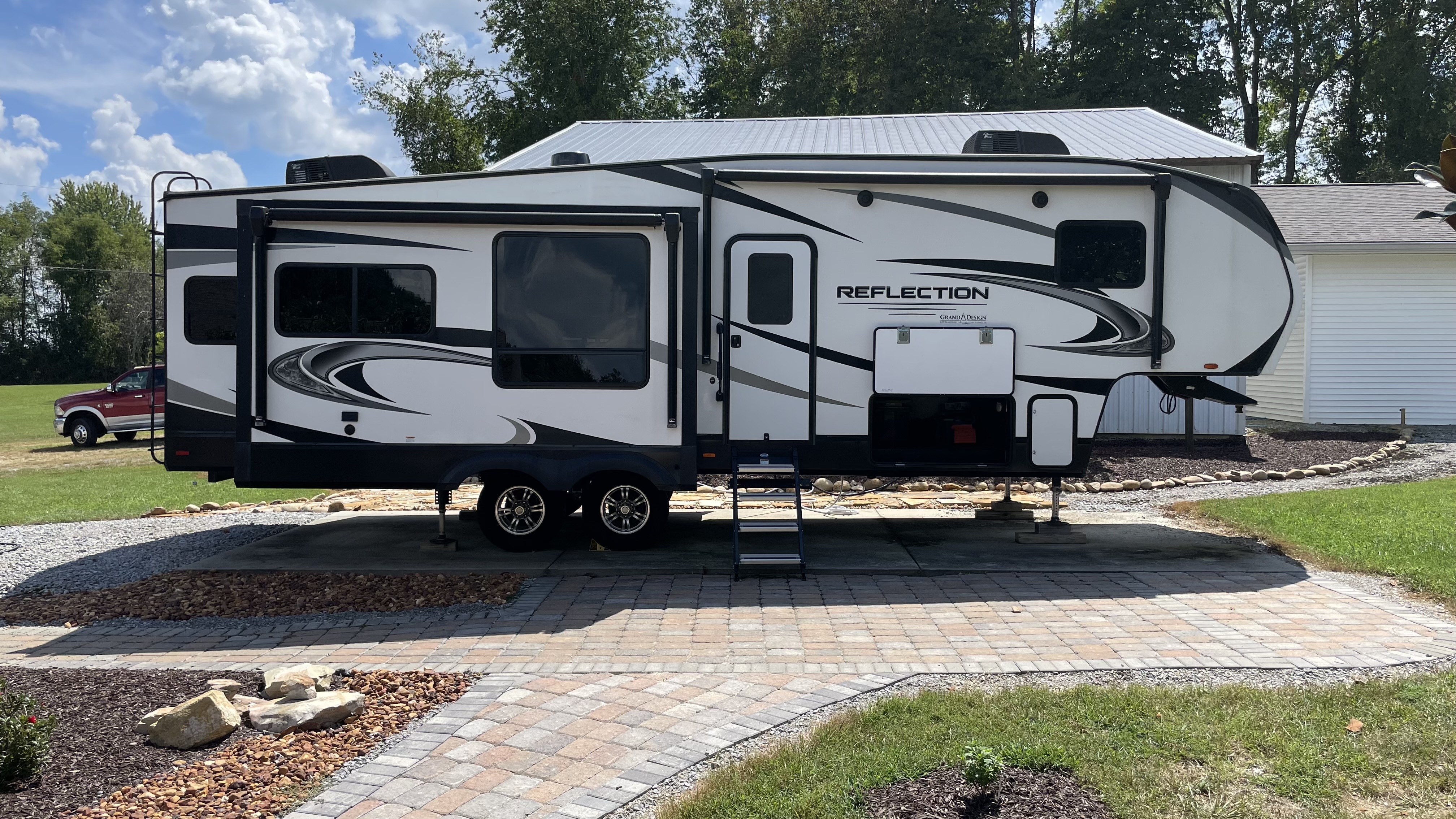 2021 Grand Design REFLECTION 303RLS RV