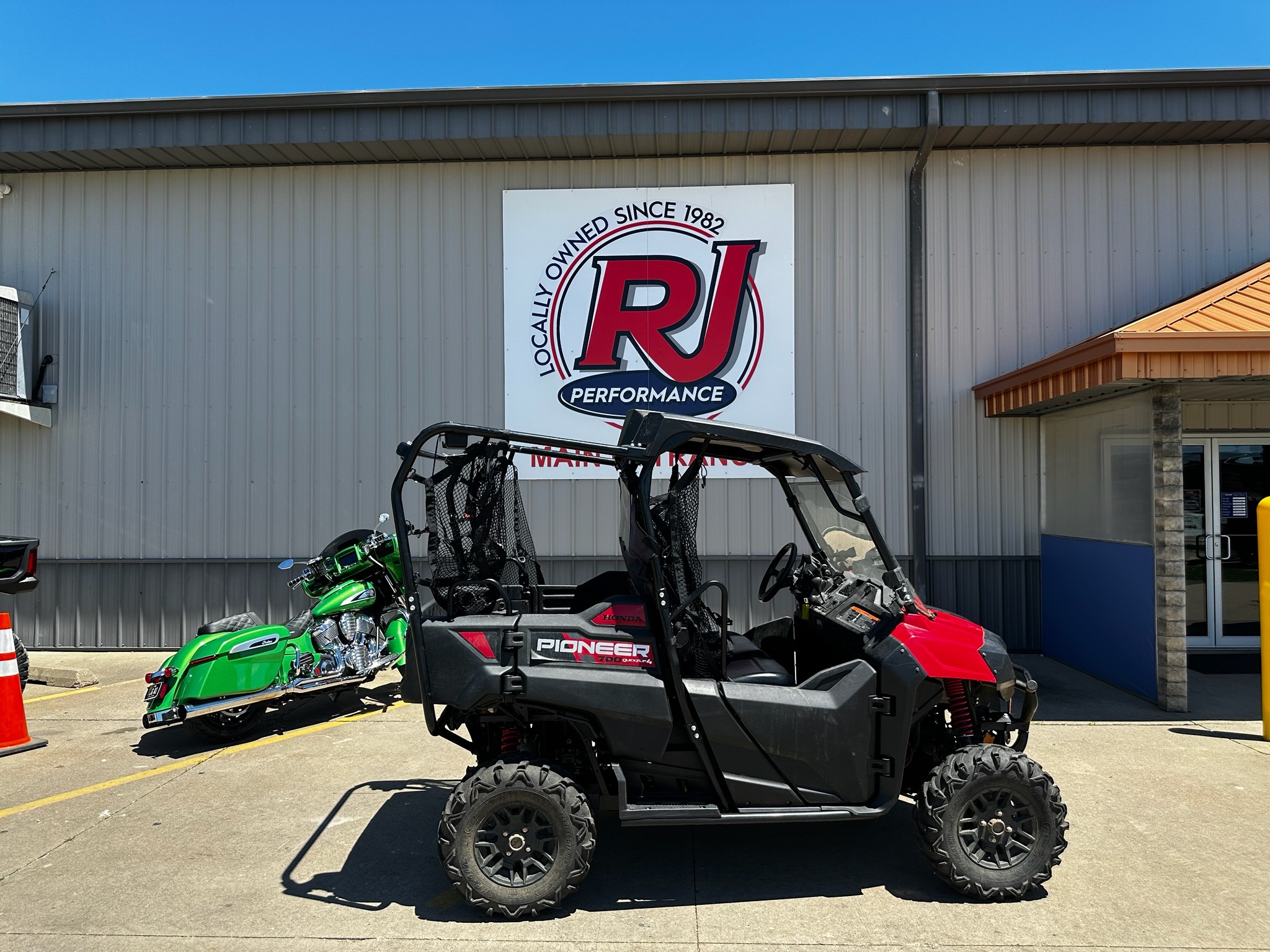 2024 Honda Pioneer 700-4 Deluxe in ottumwa IA