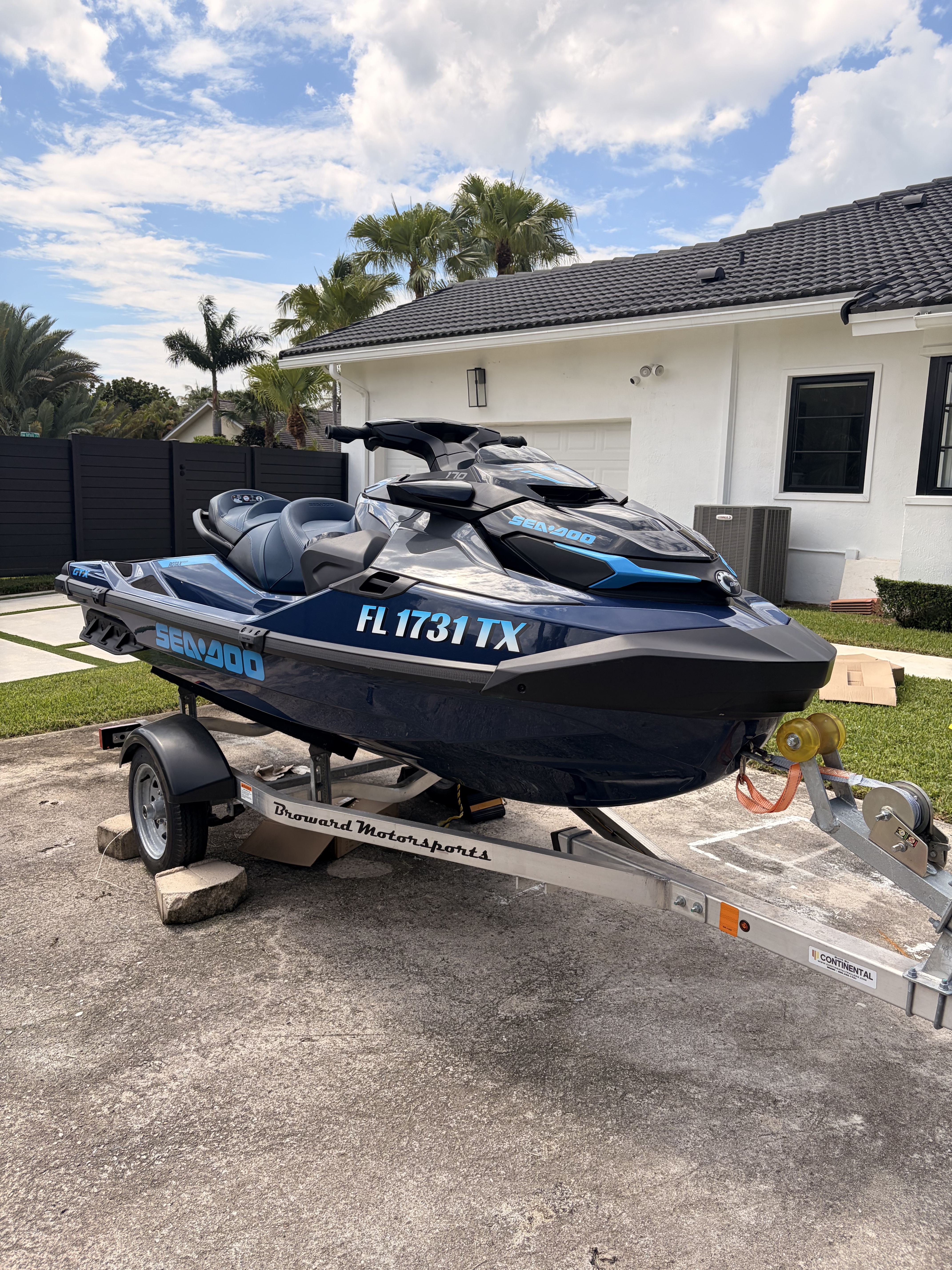 2025 Sea-Doo GTX 170 TECH PACKAGE WITH AUDIO IDF AND IBR in miami FL