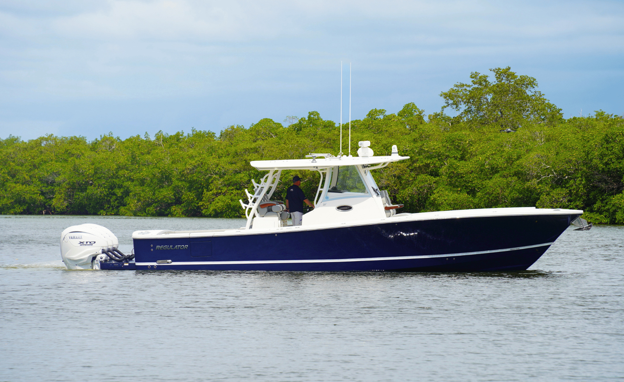 2024 Regulator 37 Center Console Boat boat