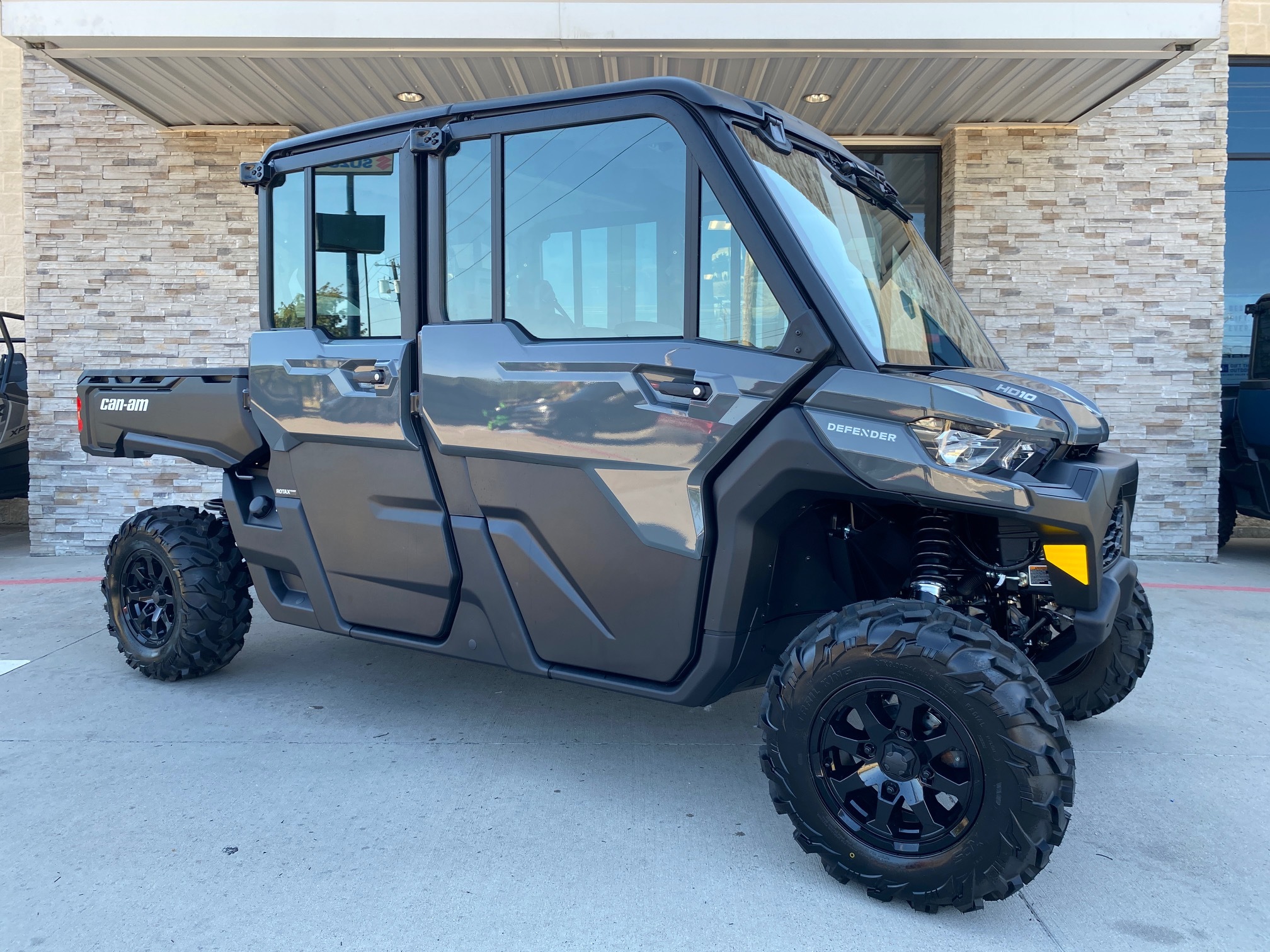 2027 Can-Am 8UVP MAX HD8 in burleson TX