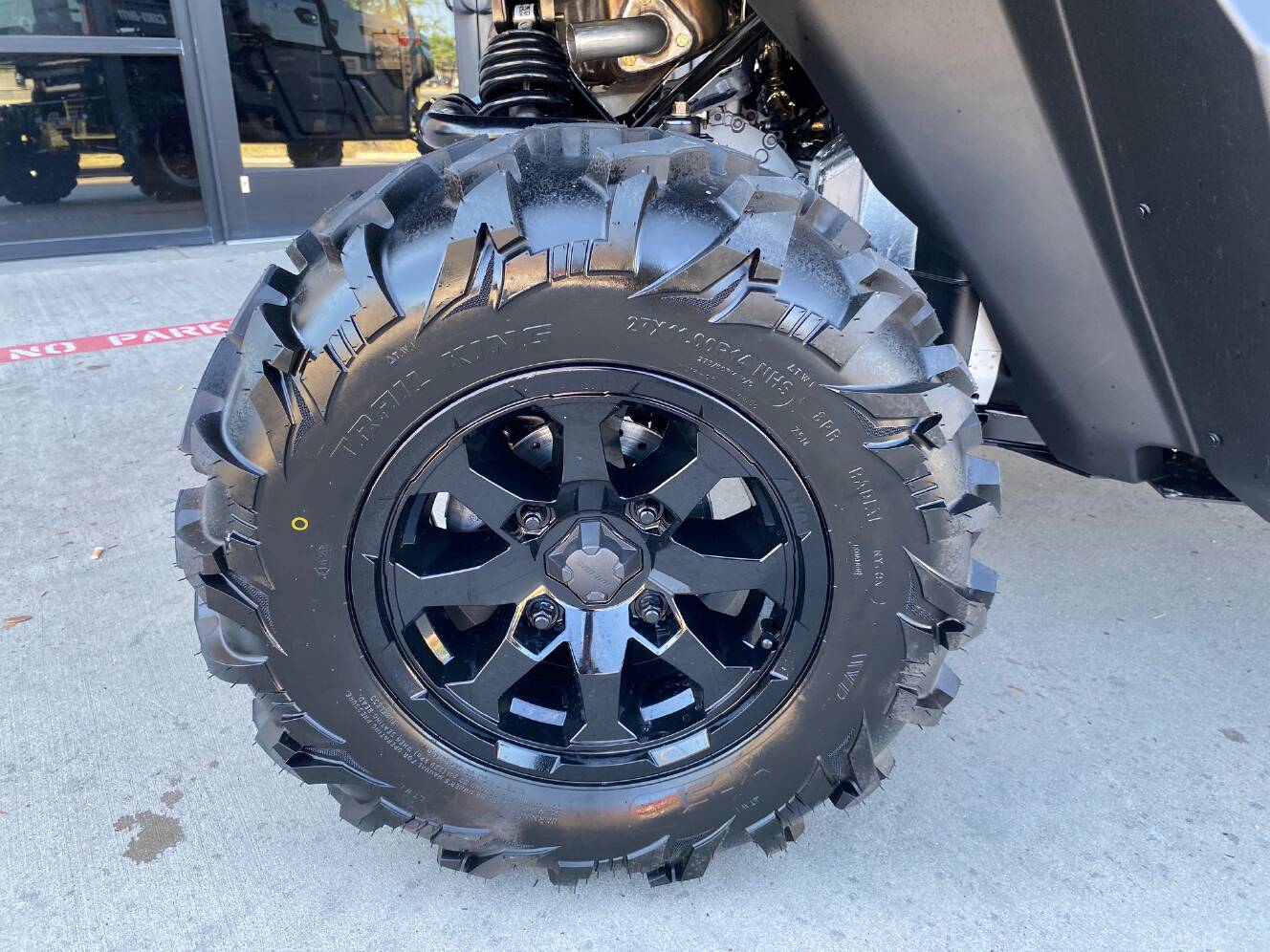 A photo of this 2027 Can-Am Defender MAX DPS CAB HD10 Dolomite Grey