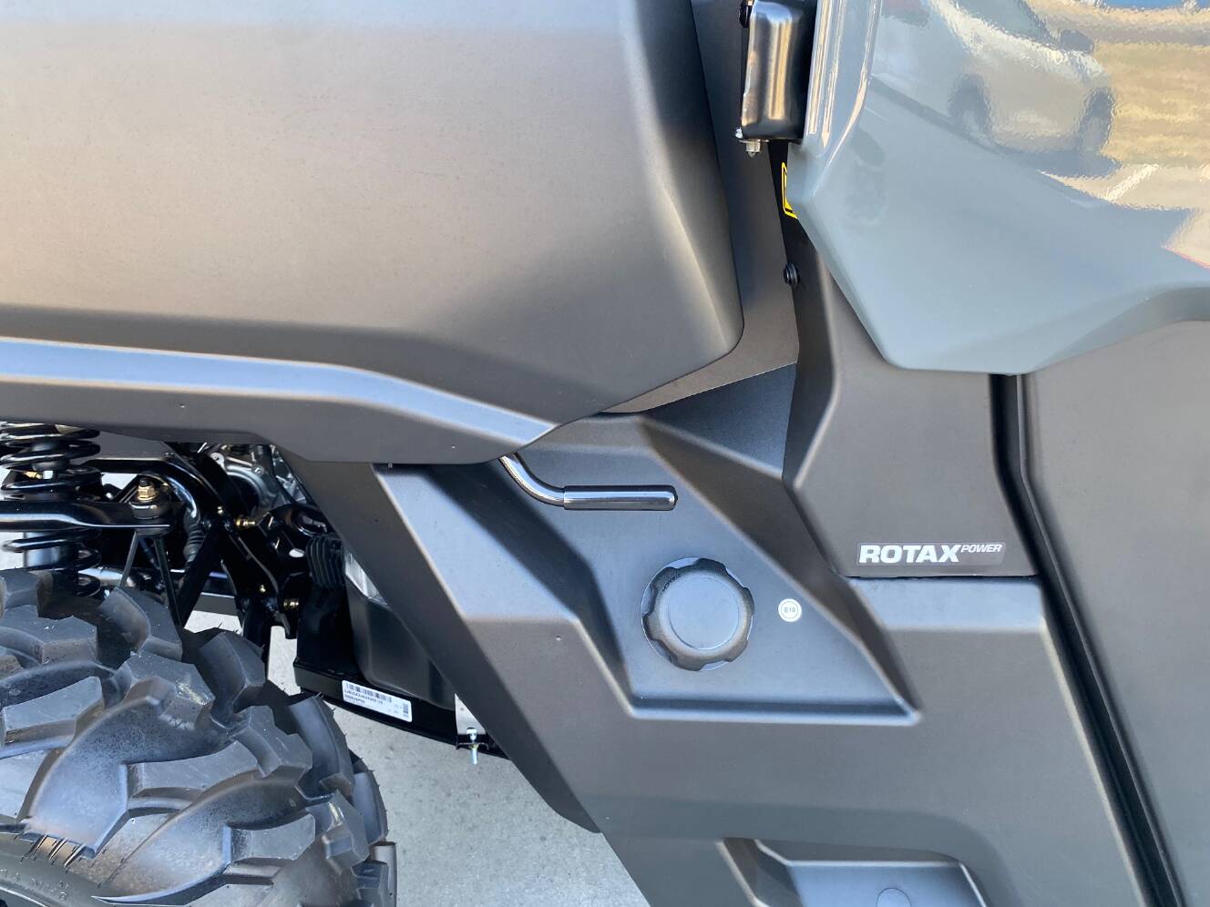 A photo of this 2027 Can-Am Defender MAX DPS CAB HD10 Dolomite Grey